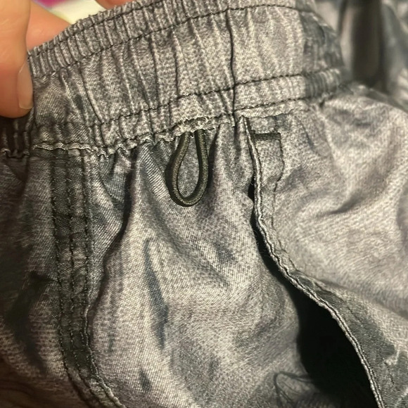 Speedo Swim Shorts xl Trunks Hawaiian Gray Red accents Great Condition mens - Picture 8 of 11